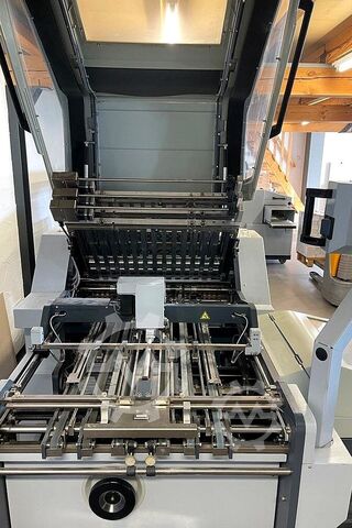 Horizon AFC-746 F | 2011 | 50 million Horizon AFC-744/746