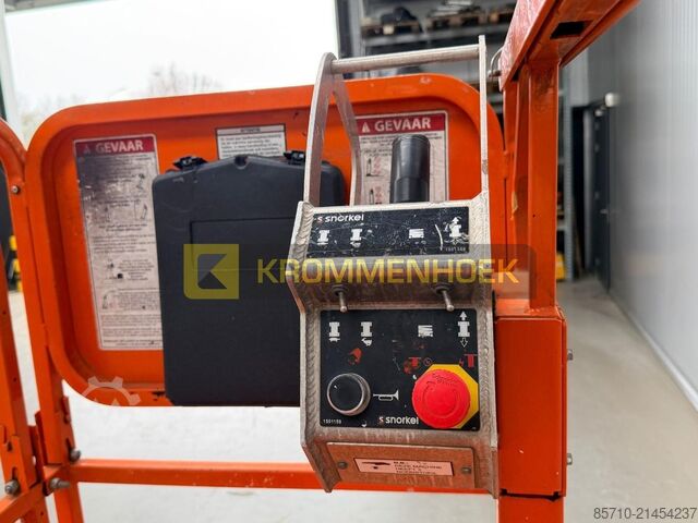 Scissor lift Snorkel S 3219 E Nieuwe Accu's