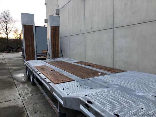 Low loader trailer Möslein T 4 VB H1  neuer 4 Achs Tieflader hydraulischen Rampen
