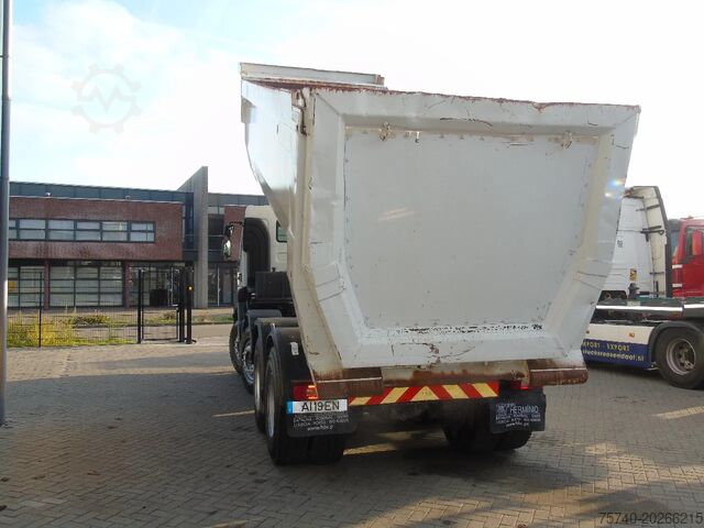 Tipper Renault Kerax 520DXI + MANUAL + SPRING + 8X4