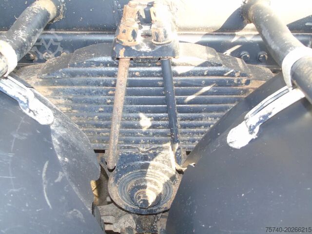 Tipper Renault Kerax 520DXI + MANUAL + SPRING + 8X4