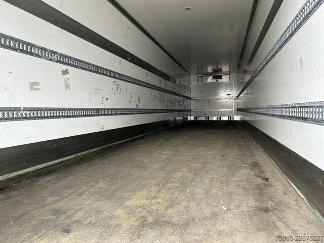 Refrigerated/freezer transport H.T.F HZO 42 / Thermo King SLXe 300 / Stuuras / Loadl...