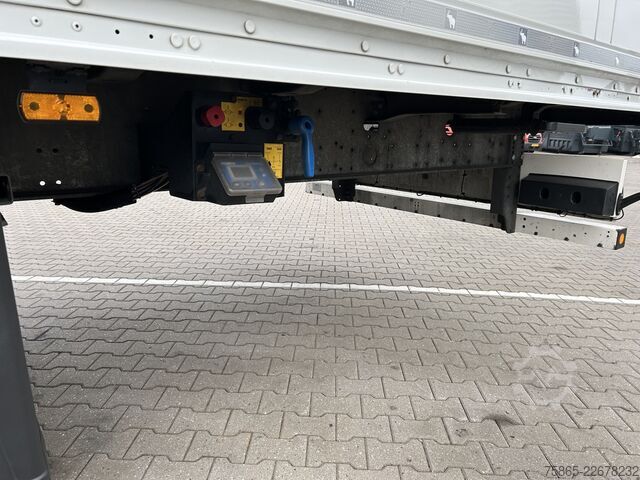 Box body Schmitz Cargobull SCB S2 / Box Trailer / 2 as Disk