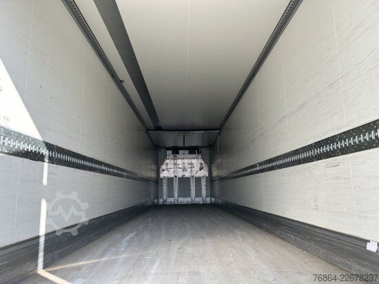 Low loader semitrailer KRONE MULTITEMP KüHLAUFLIEGER,   CARRIER VECTOR 1950 MT 2CPT