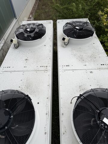 Air conditioner Reisner Cooling Systems Cooling System in 40ft Container