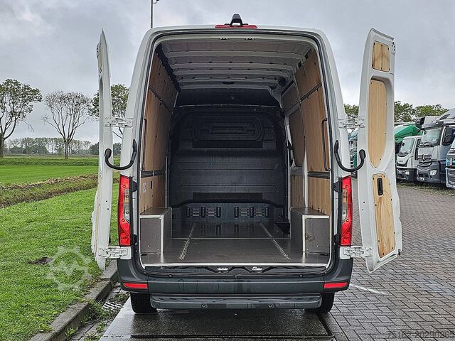 High-roof van MERCEDES-BENZ SPRINTER 317 L2H2 Navi RWD