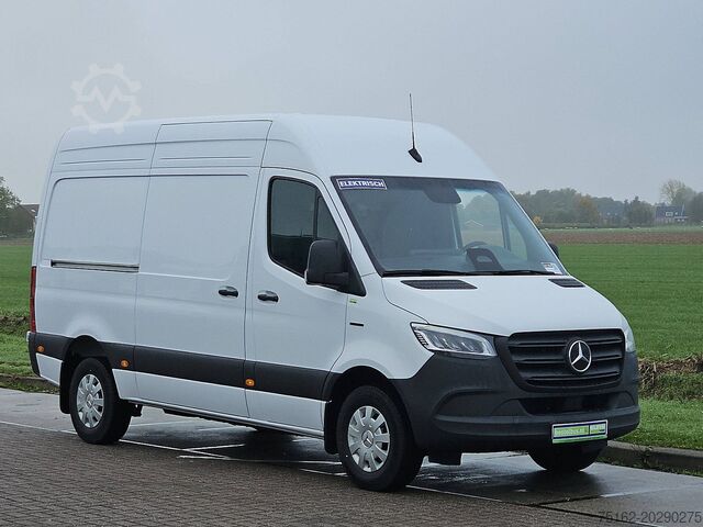 High-roof van MERCEDES-BENZ ESPRINTER 320 L2H2 81kWh Nieuw