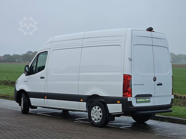 High-roof van MERCEDES-BENZ ESPRINTER 320 L2H2 81kWh Nieuw