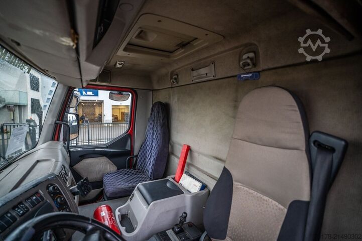 Refrigerated/freezer transport RENAULT PREMIUM 380 DXI +CHEREAU+ THERMOKING