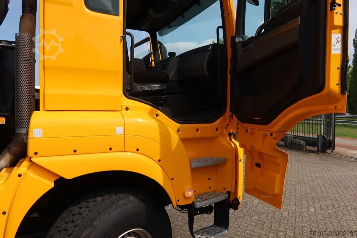 Tipper with crane MAN TGS 33.420 2 Zijdige kipper + Kraan 6x6 Stuur as