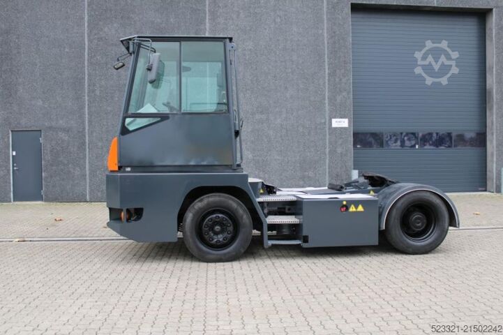 Terminal-Traktor Mafi MT25