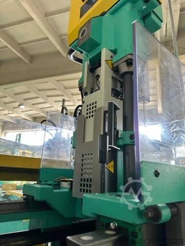 Injection molding machine Arburg 370S 700-100/100