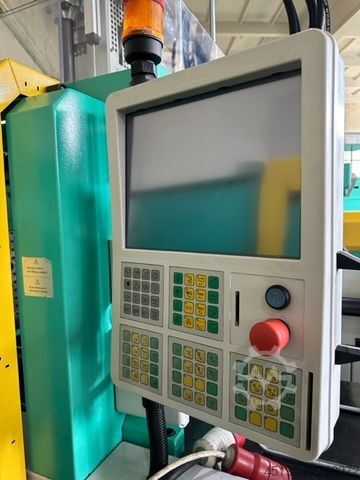 Injection molding machine Arburg 370S 700-100/100
