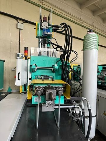 Injection molding machine Arburg 370S 700-100/100