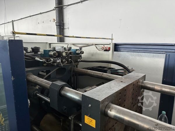 Spritzgießmaschine FERROMATIK MILACRON K110D-S/2F / 2K