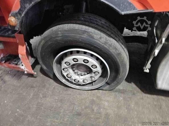 Standard SZM MAN TGX 33.540 6x2 beschädigt /damaged