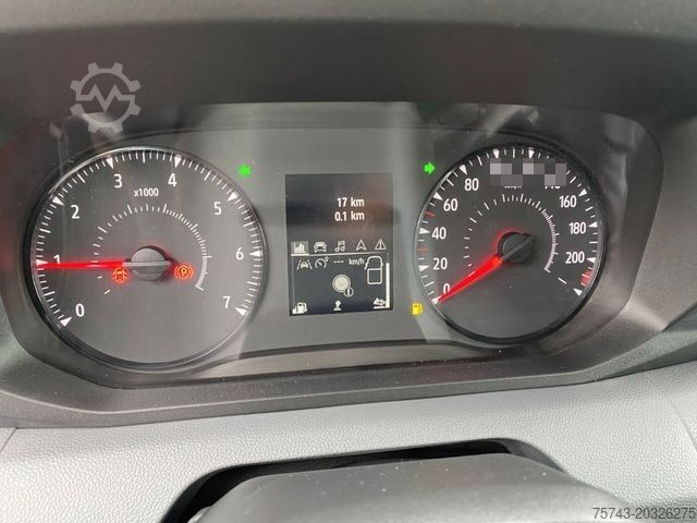 Viehtransporter RENAULT MASTER AKX NEW MODELL  2025 5 Sitzer Haras ex. L