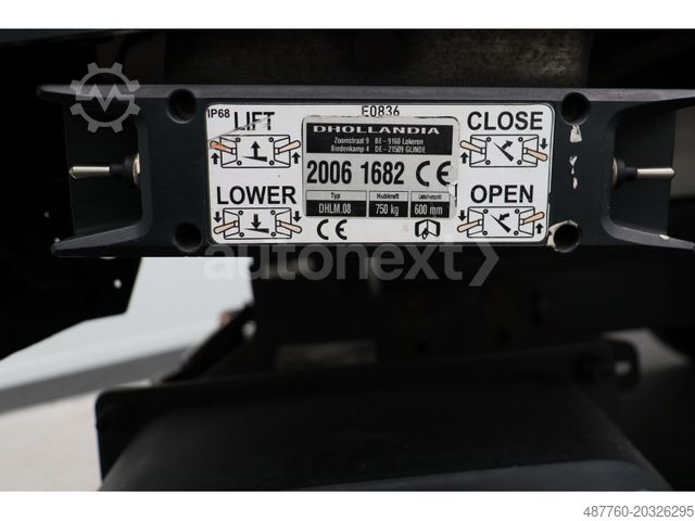 Box van MERCEDES-BENZ Sprinter 316 Aut.*Maxi* Ladebordwand+Klima (4756