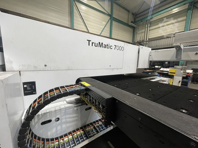 Laserstanzpresse TRUMPF TruMatic 7000 (K08G) 1600 4000 Watt FMC