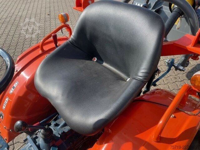 Van Kubota D750 - B7001 4x4 mit Mulcher