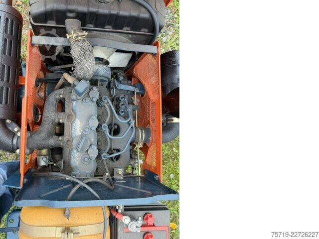 Van Kubota D750 - B7001 4x4 mit Mulcher