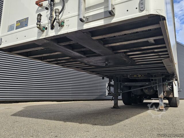 Schubboden knapen K200 KT01 / 60 m3 / 2 x LIFT AXLE