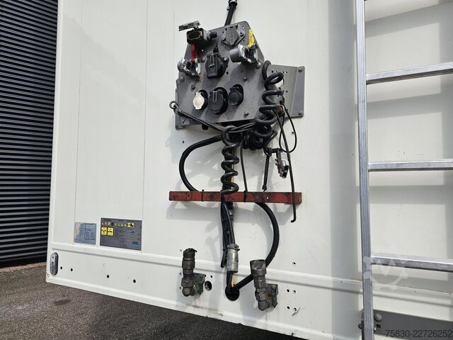 Schubboden knapen K200 KT01 / 60 m3 / 2 x LIFT AXLE