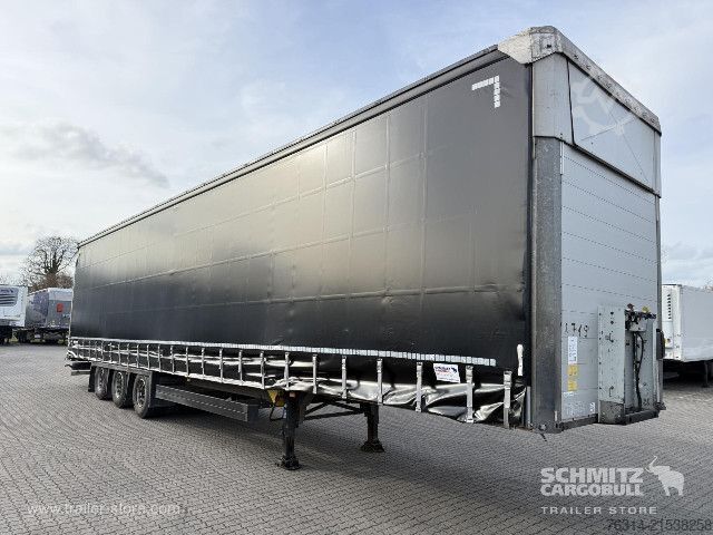 Auflieger mit Pritsche & Plane Schmitz Cargobull Curtainsider Mega Getränke
