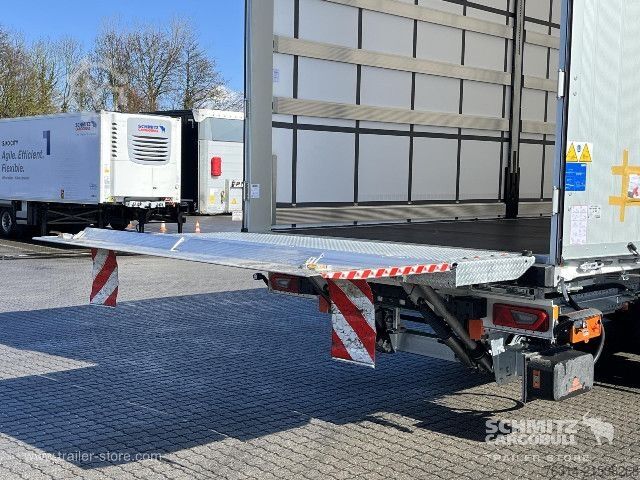 Auflieger mit Pritsche & Plane Schmitz Cargobull Curtainsider Standard Ladebordwand