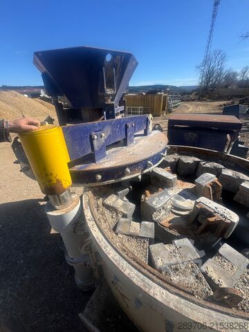 Vertical Crusher Magotteaux Mag impact 2100