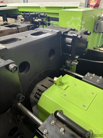 Spritzgießmaschine YIZUMI UN120A5/ IU604