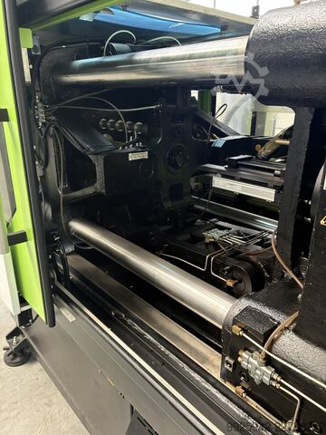 Spritzgießmaschine YIZUMI UN120A5/ IU604