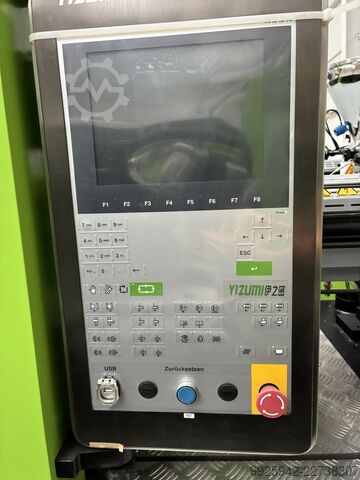 Spritzgießmaschine YIZUMI UN160A5/ IU604