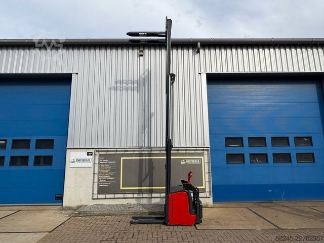 VS-23054 Electric triplex stacker Linde 5700mm LINDE L14AP