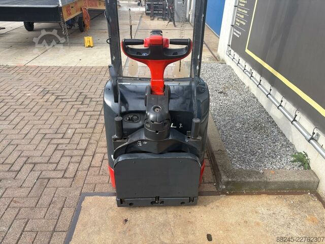 VS-23054 Electric triplex stacker Linde 5700mm LINDE L14AP