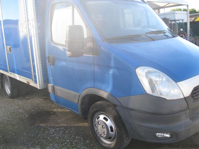 Van with box body Iveco Daily 35