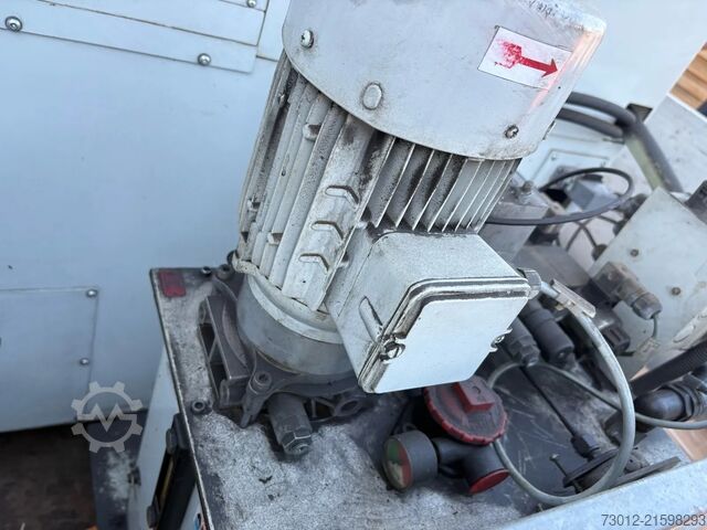 Leit-/Zugspindeldrehmaschine GDW 350CNC