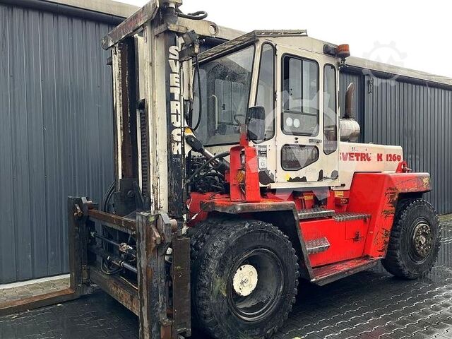 Heavy-duty forklift - diesel Svetruck 1260