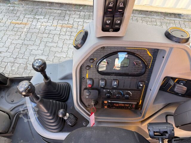 Radlader JCB 3CX Compact / 2022 BJ / Hammer + Schaufeln