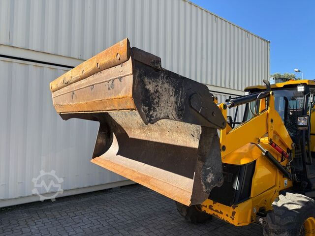 Radlader JCB 3CX Compact / 2022 BJ / Hammer + Schaufeln