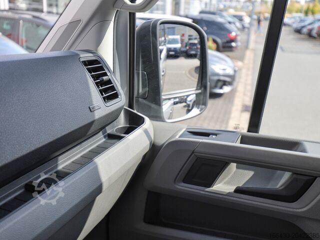 Minibus VW Crafter Grand California 600 FWD AHK Kamera S