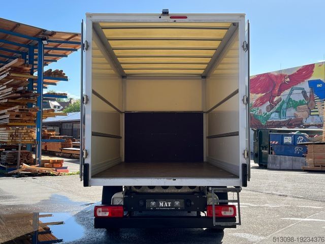 Box van VOLKSWAGEN CRAFTER 2,0TDI AUTOMATIK XXL KOFFER KLIMA 1.HAND