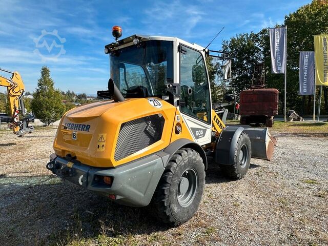 Wheel loader LIEBHERR L506 Compact