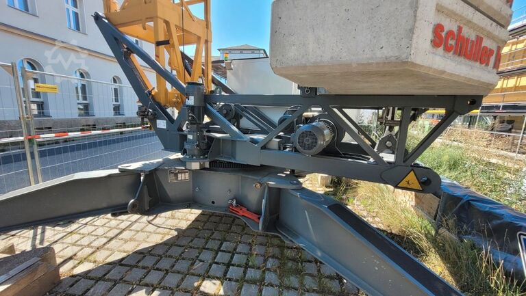Tower crane LIEBHERR 53K