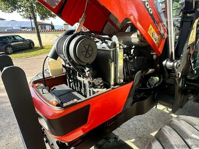 Frontlader Kubota ME5700 Allrad mit Industriefrontlader