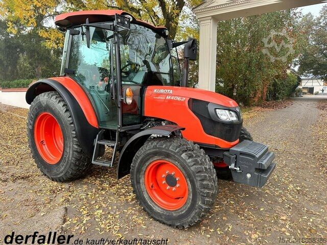 Tractor Kubota M4062 Hydraulic Shuttle mit Rasenbereifung