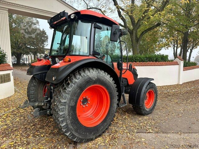 Hofschlepper Kubota M4062 Hydraulic Shuttle mit Rasenbereifung