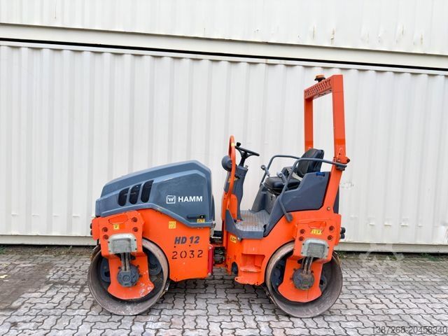 Walzenzug HAMM HD12VV / 2016 BJ / 884 H / 2.695 KG