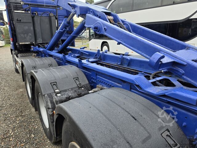 Roll-off tipper truck VOLVO FH-440 8x4 Lift+Lenk HIAB Multilift Blat