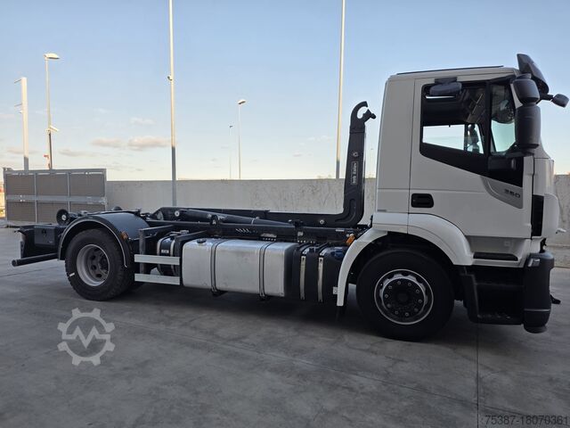 Hakenlift LKW Iveco AT190S36
